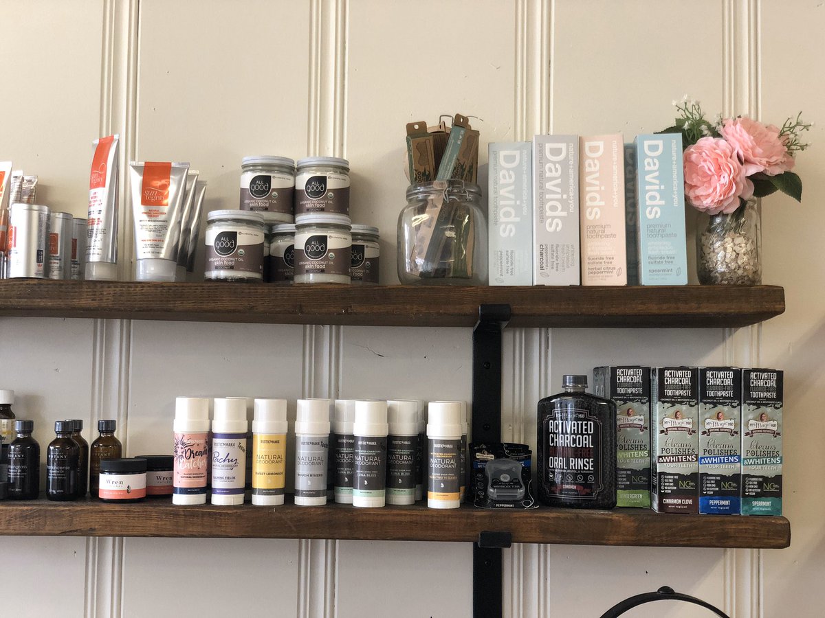 Ask_Kacadas's tweet photo. Today we are sharing some of the brands that we carry. Next is DEODORANT, Oral Care, SUNSCREEN, and essential oils! #Suntegrity #Davids #MyMagicMud #RusticMaka https://t.co/wnTNF3ZQdd