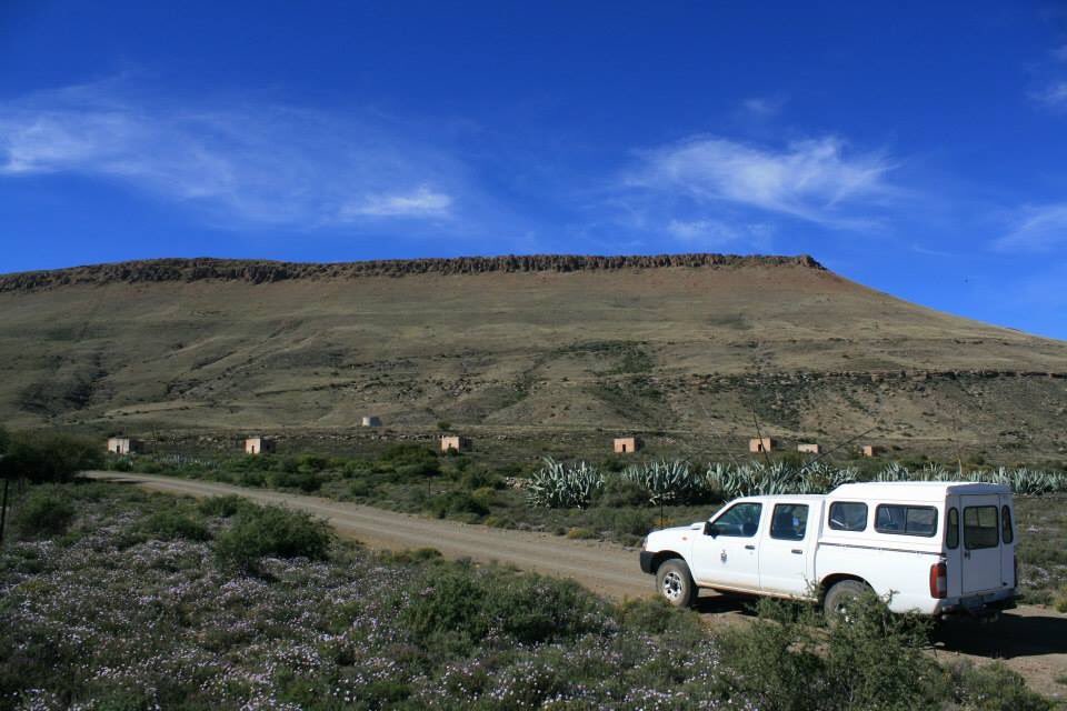 Piazoic's tweet photo. Some old haunts on my mind this #ThrowbackThursday Years of work are coming together in a paper I hope will be submitted in the next month or so #karooheartland #nieubethesda #compassberg https://t.co/G6VH2Ias9f