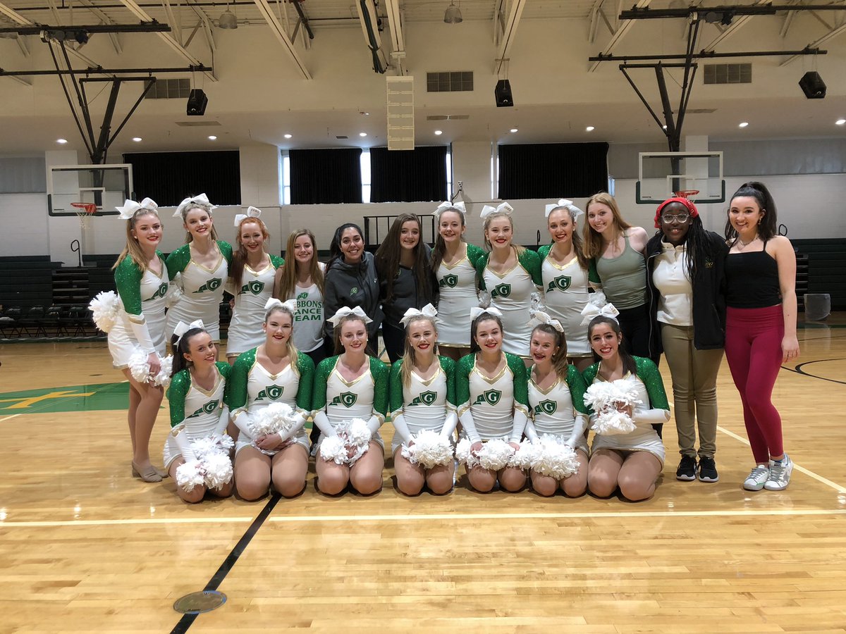 dance_cghsnc's tweet photo. Incredible Nationals performance @dteam_cghsnc Wow, the talent and energy was amazing. Thank you for the inspiration and best of luck! 💚 @RamirezCGDance https://t.co/QLEAADdhso