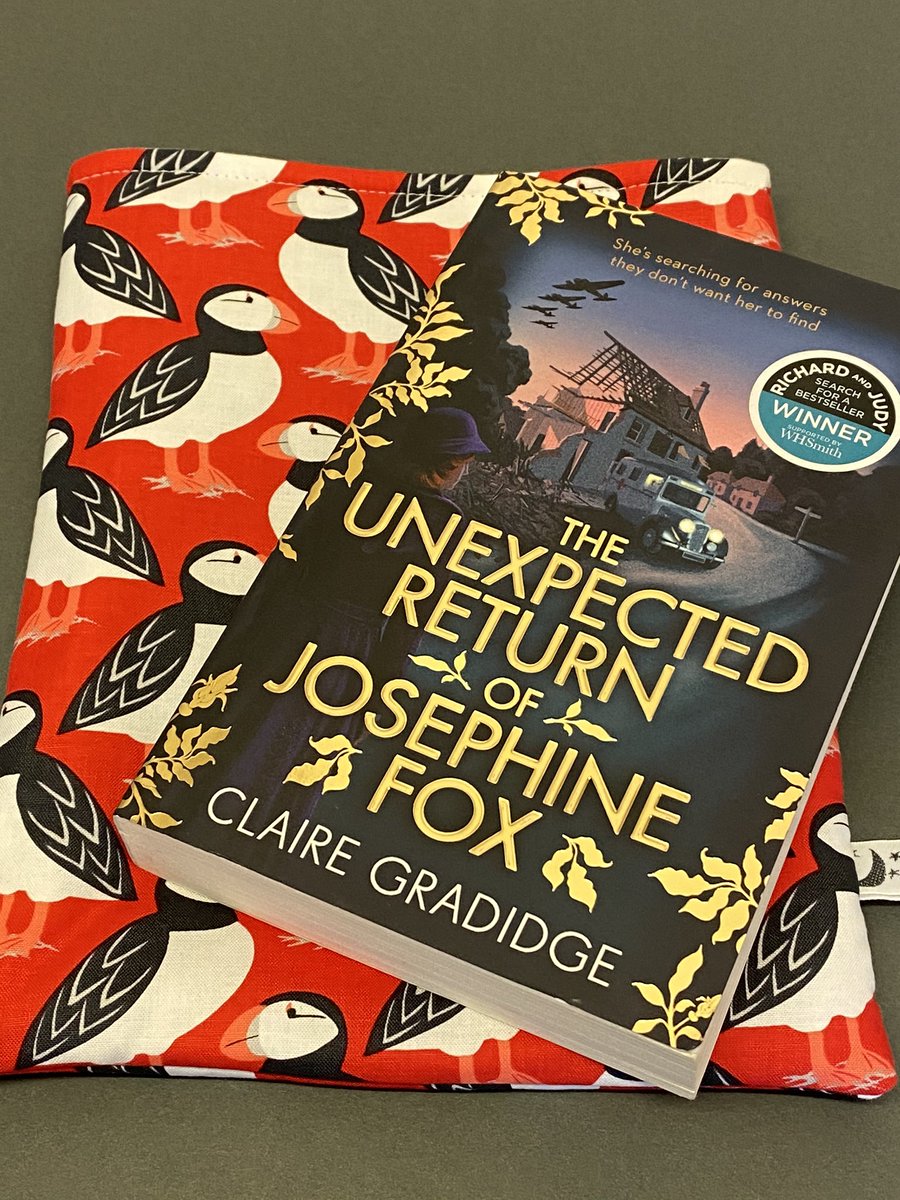 meeliemoon's tweet photo. #justacard #etsyhouruk #makehour Happy World Book Day 2020 ! To celebrate we are offering 15% off our padded book sleeves! https://t.co/hsHWLEB9Eu #WorldBookDay2020 #worldbookday #bookcovers #booksleeve #book #books #bookstagram #bookclub #Book #bookish #BookWorm #bookblogger https://t.co/exbty9aRnC