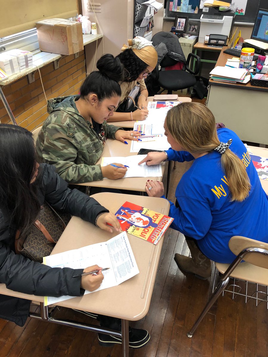WCBryantHSLIC's tweet photo. It’s Thursday and Civics Week is still in full swing @WCBryantHSLIC ! Today we registered 544 new voters & students engaged in a participatory budgeting vote! #civicsforall @MayorsPEU @NYCSchools @DOEChancellor @JimmyVanBramer @NDwarka1 @MabelSarduy @SuptLindsey #civicsweek2020 https://t.co/4oqWycvoOB