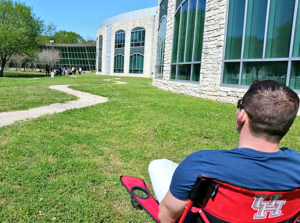 PapkeAndrew's tweet photo. How do you make your learning meaningful & relevant? @cwhs_springisd Mr. Haire knows! His PreCal students are digging deep into parametrics calculating angle of elevation, velocity & distance. They are putting it to practice w/ a water balloon launcher & a target! #WunscheWay https://t.co/WHIARxv4qk