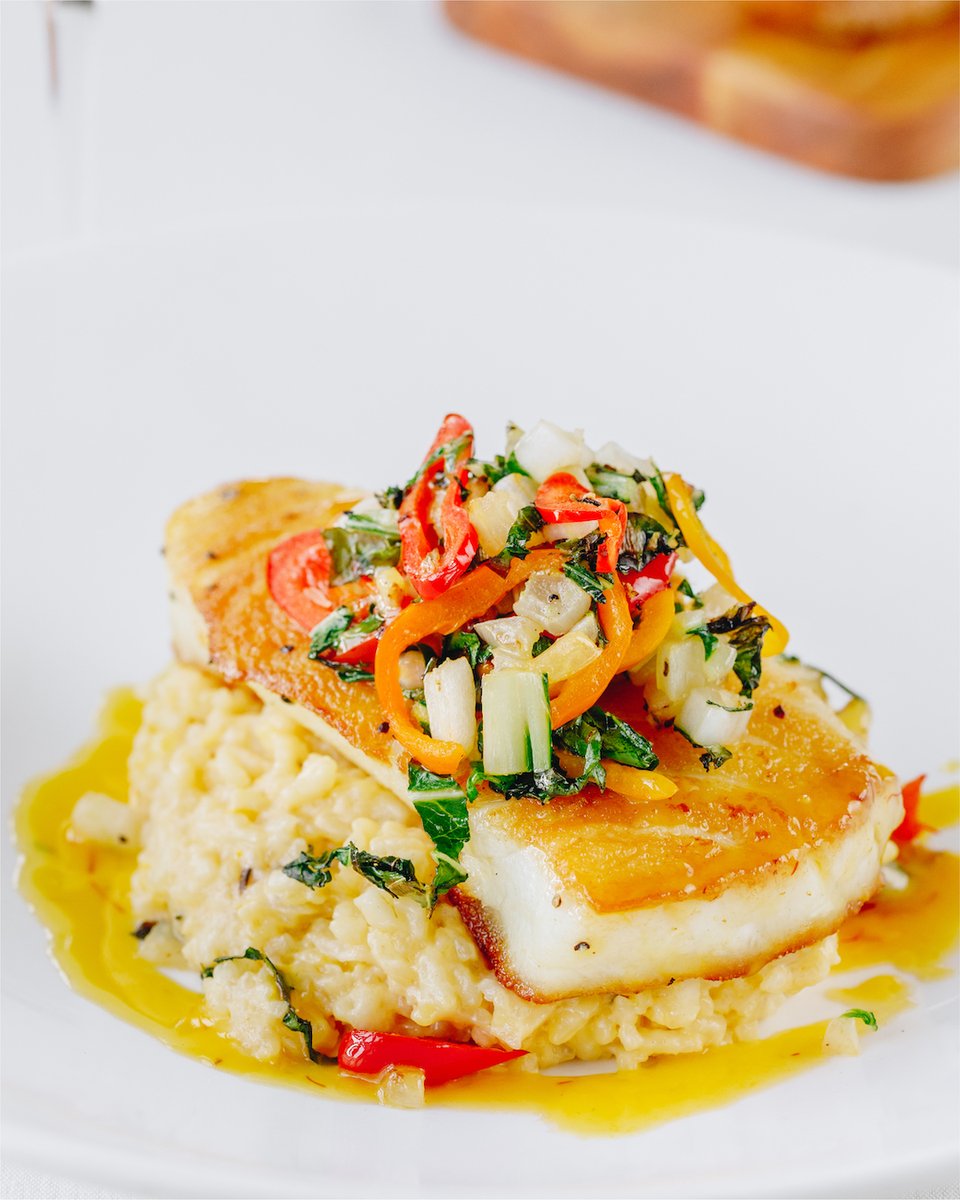 Prime_29's tweet photo. Chilean Sea Bass 💦Lobster based #risotto, baby tri-colored peppers, sauteed bok choy, saffron beurre blanc ✨| (248) 737-7463 #Prime29Steakhouse #SeafoodLove #JetFresh https://t.co/u23Ghd8ik2