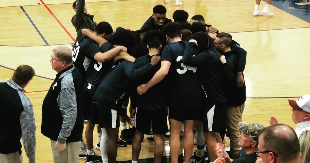 SamBeale14's tweet photo. #Dominating victory for the #Sandusky Blue Streaks in a district semi final bout against #Rossford Bulldogs Wednesday! The #BlueStreaks will now move onto play #Rodgers for the district championship at Lake Highschool! https://t.co/RJbMAdg2L1