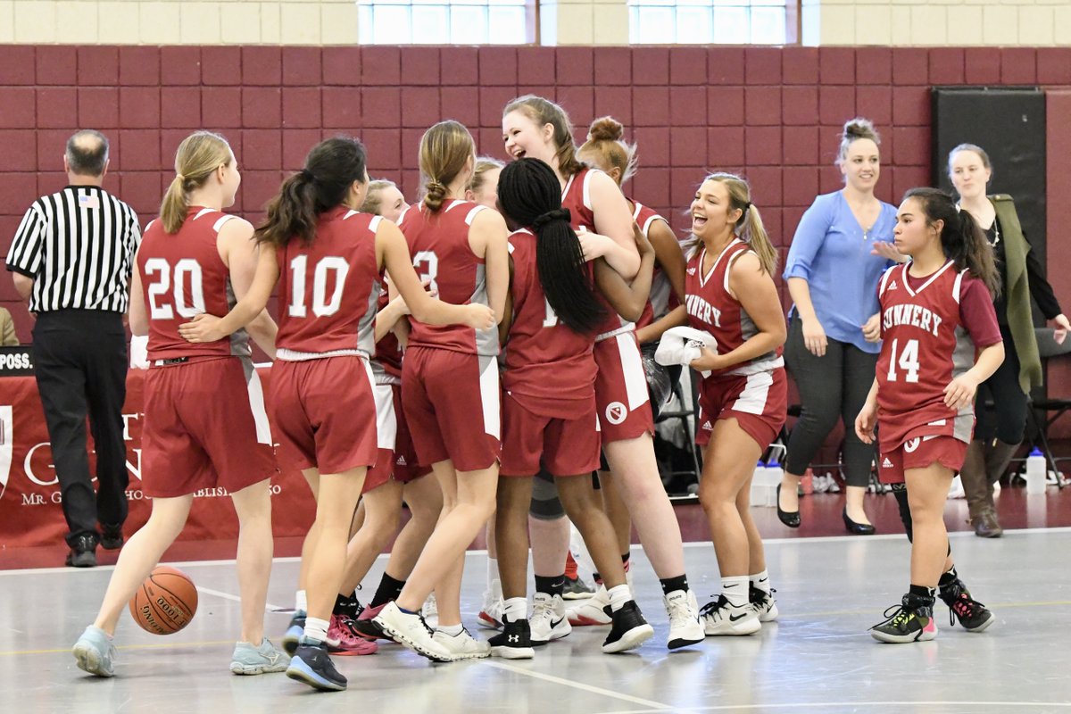 GoGunn1850's tweet photo. WE DID IT! GIRLS MOVE ONTO SEMIS! Girls V. Basketball #3 head to Vermont Academy #2 to play at 2pm Saturday. Congrats Girls!
#ontoplayoffs #gogunn #choosegunn #gunnbball @GunnAthletics https://t.co/wHftN4acdp