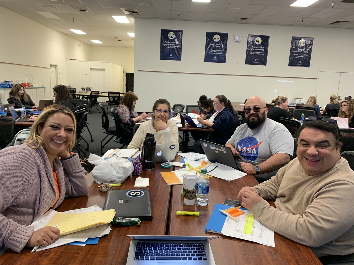 FancyClancyALL's tweet photo. 8th grade ELAR Instructional Support... curriculum and team work make my ❤️ happy #teamelar @RossRebelsEPISD @Hendersonhornet @jason_yturralde @DeanDMontoya https://t.co/eDo9bcMFrq