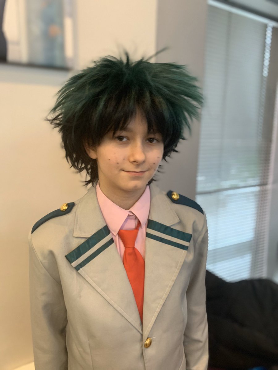 brentfordschool's tweet photo. How many amazing costumes! #worldbookday. Girls, it was so worth the effort, you look fantastic. 😁👍👏#longlivecreativity! https://t.co/VkM05dwlif