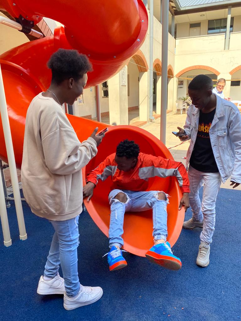 Abbotts_South's tweet photo. Our slide is done!🔥🔥🔥 See who tested it out ➡➡➡ 

#southies #openday #openday2020 #fun #slide #orange #blue #campus #abbotts #abbottssouth @Abbotts_College #yeah #nostairs https://t.co/i3rt8H2iqb