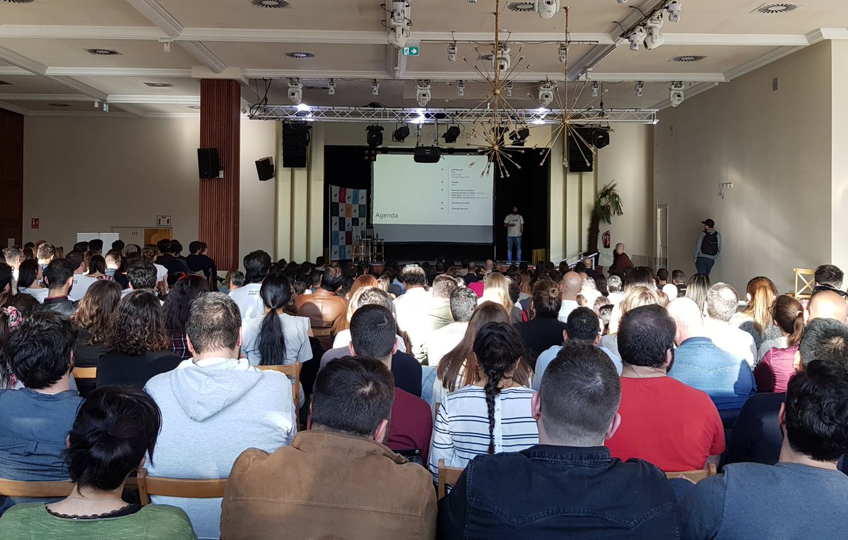 Jeff_App's tweet photo. At #Jeff we have #OpenSpace once a month, an event in which @eloichu presents where we are and where we're going to be in the next months.
#GoJeff #JeffApp #TheGoodGoodLife https://t.co/oN9cSTPWk2