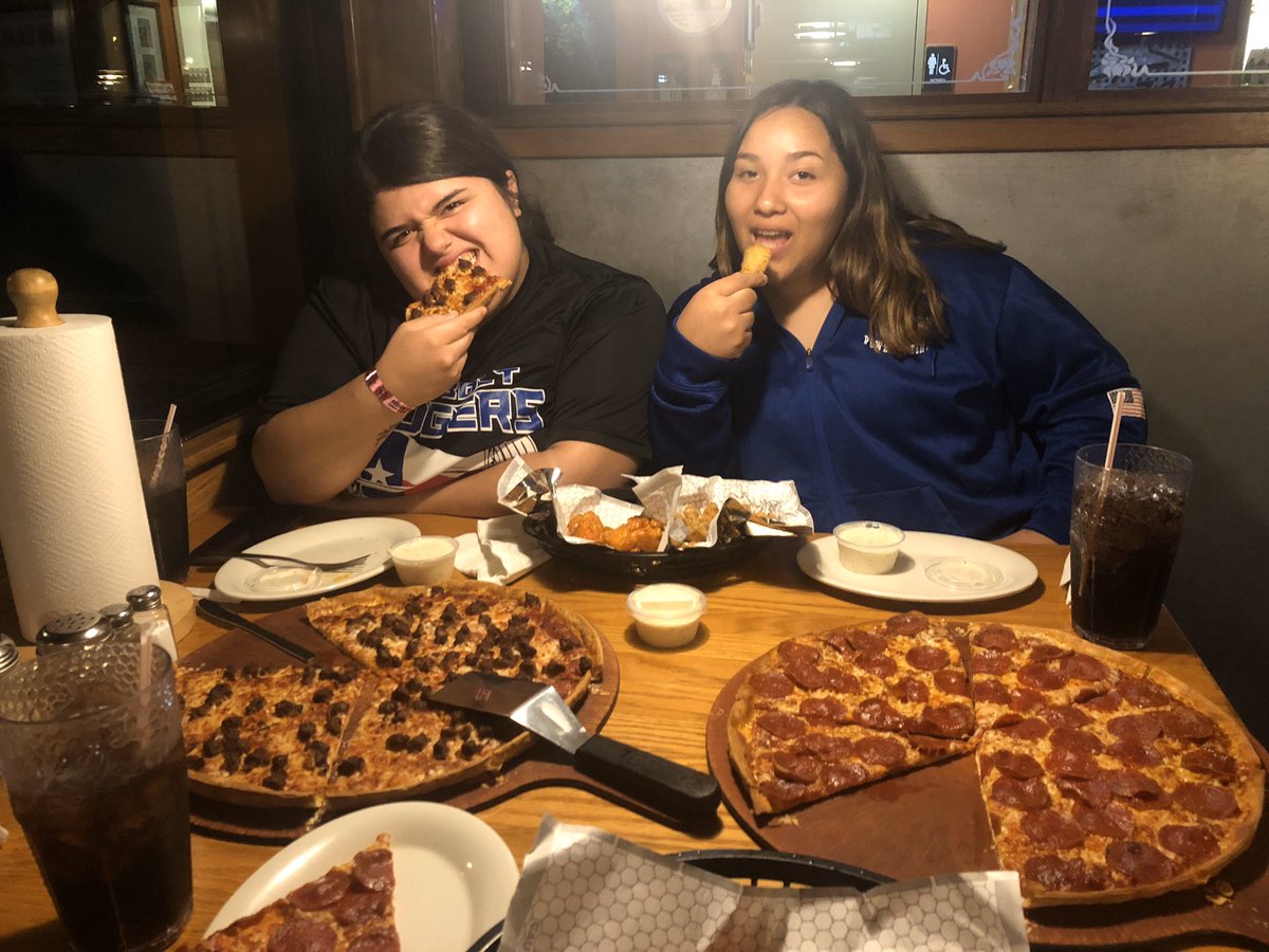 BB_Powerlifting's tweet photo. Eating good!!🤩 https://t.co/2EsPEEX0mI