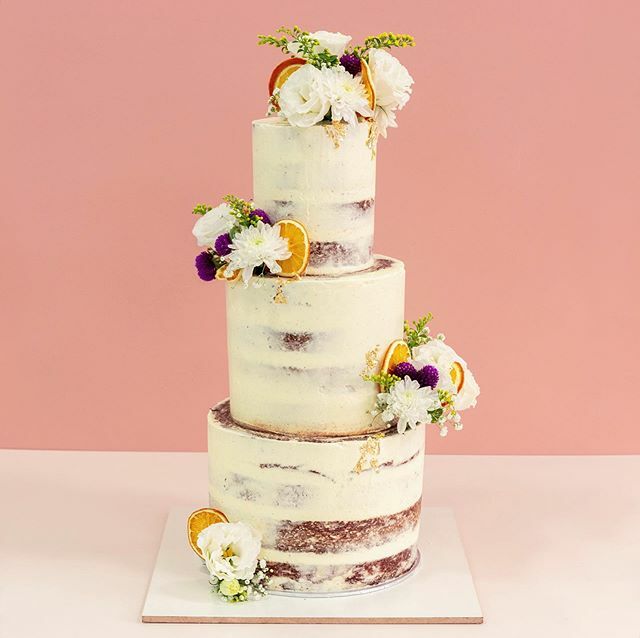 What’s better than a cake course? 
An online cake course! 🍰
My wedding cake class is now live on <a href="/peckale/">Péricles Alexandre</a>’s online school 💕
You can now get 10% off a 6 month/year subscription using the code “georgia10”.
In other news, we have released MORE dates for… ift.tt/39u15sC