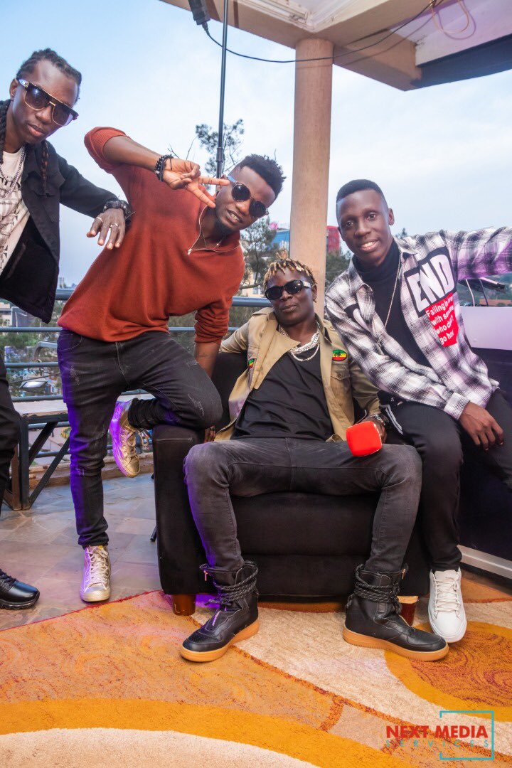 DouglasLwangaUg's tweet photo. Douglas: Saha Bebecool says you use some drugs do you? Yes or No
King Saha: Douglas have you ever seen me take a stick?
🤔 https://t.co/xCEMshbcPn