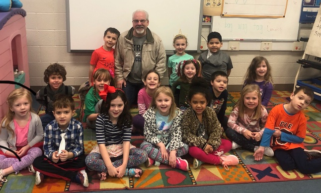 jpsl2016's tweet photo. Enjoying our CELEBRITY readers all week long! What better way to encourage excitement and a love for reading! #schoolprincipal #OfficerB #parentreader #schoolboardmember https://t.co/JAaC3I2QXV