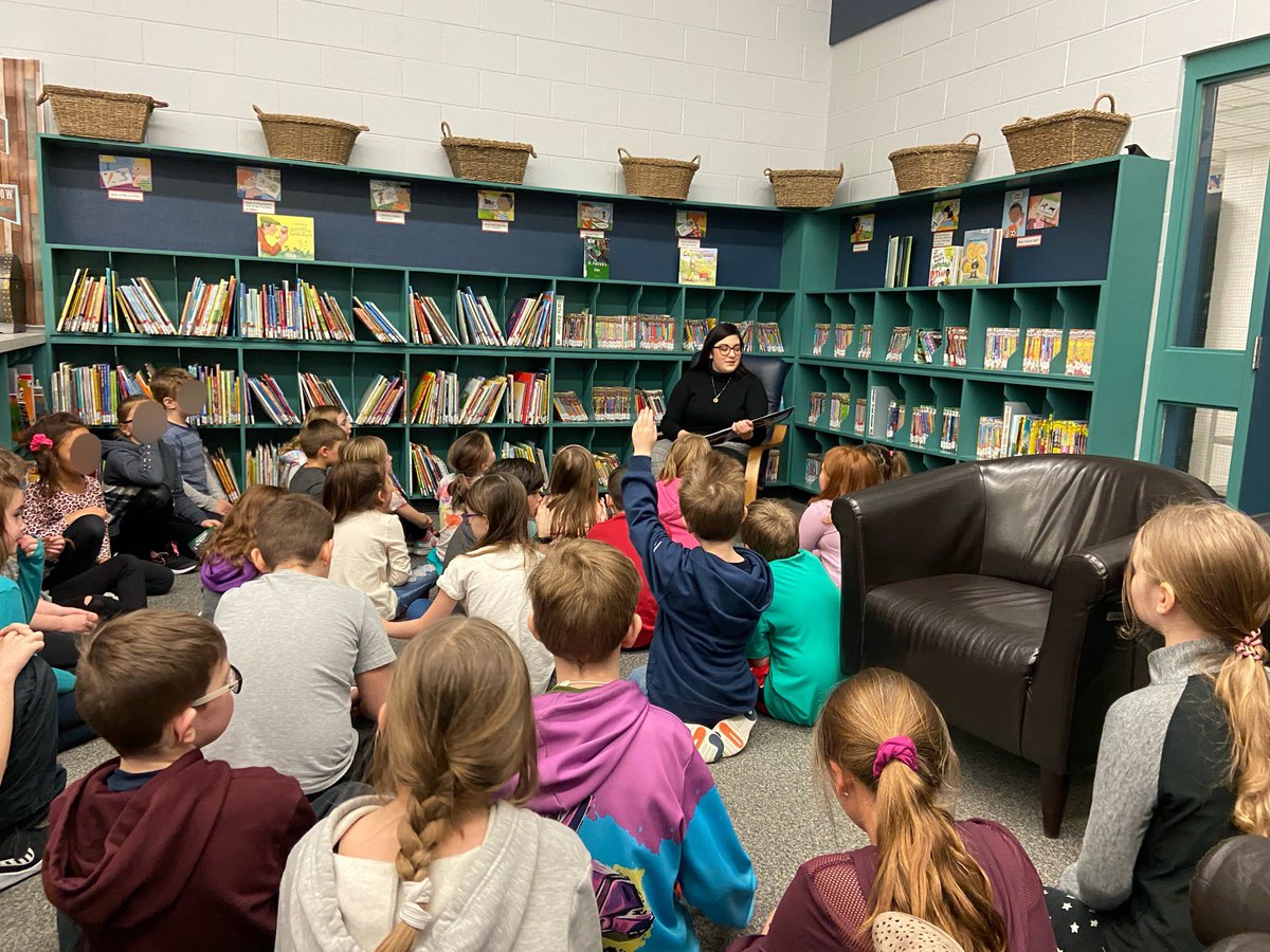 ShawLindsay's tweet photo. Our Storytelling Group is GROWING! #sharingstories #stjeromepride @stjerome_rcsd @rcsdela @RCSD_No81 https://t.co/Mal1XQUMje