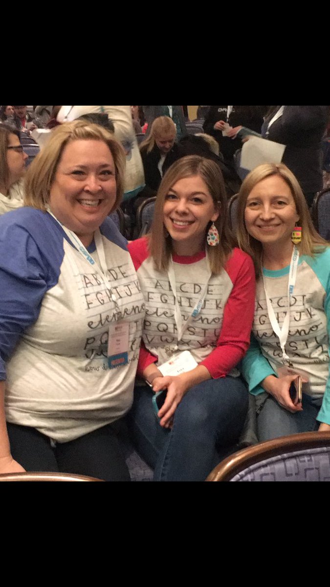 Representing D300 and Parkview at the Kindergarten Conference! <a href="/GraceTeachK/">Grace</a> @PVES_Murphy <a href="/nikteachkdg/">Nikki</a> #d300reads #pantheredchat