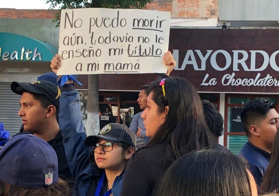 MemesUAEH's tweet photo. Ptm este cartel me rompió 😭mucha fuerza compañeros
 #NiUnaBataMenos #MegaMarchaUniversitaria https://t.co/b57gPhwb4N
