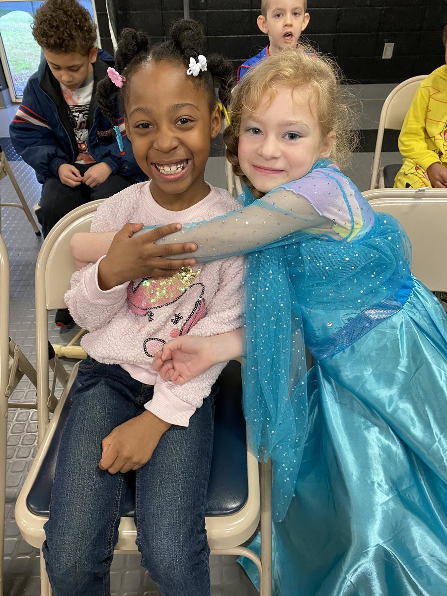 MckaylaHester's tweet photo. Dancing Drums @BBCMES @TCBOE https://t.co/3DHA5814pH