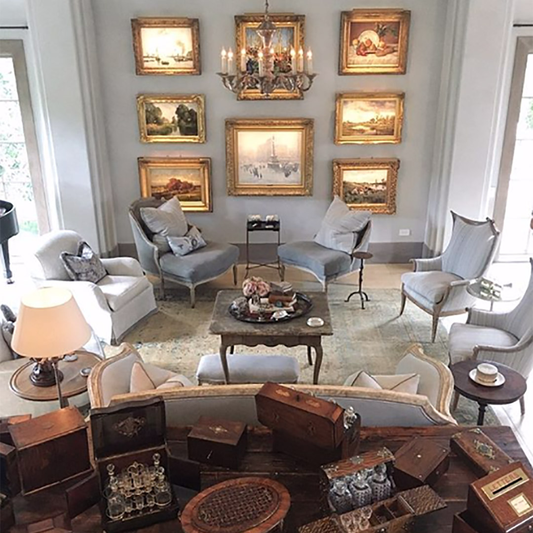 MansourModern's tweet image. Layers of loveliness in this living room which features a rug from Mansour.  

#InteriorDesign #MansourModern #HoustonDesign #LivingRoom #Layering #LivingRoomInsp #TraditionalRug #AntiqueRug