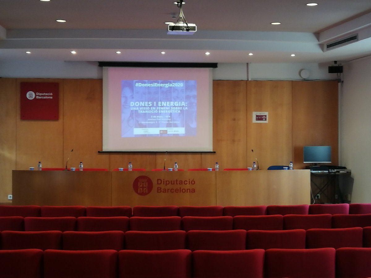 clusterEE's tweet photo. Tot a punt per la Jornada #DonesiEnergia2020, al Pati Manning, per a debatre els reptes i oportunitats de #TransicioEnergetica des de la visió de professionals del sector de l'#energiaeficient amb Aina Juliol, @ibartol, Cristina Castells, @eBarasMarin, Martina Tomé i @pginma. https://t.co/ivgtCqxZAu