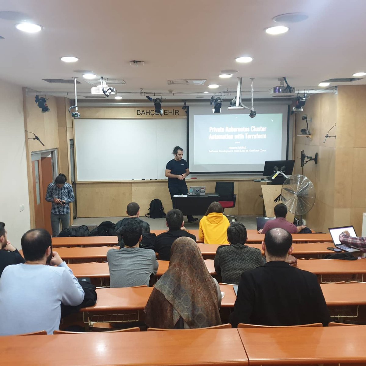 istbigdata's tweet photo. Parallel Session🤖🤖
Data Istanbul A Takımı ile "Makine Öğrenmesi Atölyesi" ve İstanbul Coders Topluluğu ile "Private Kubernetes Cluster Automation with Terraform" etkinliği aynı anda..
#bau #bigdatacenter #meetup #bigdataiseverywhere #computerscience #meetup #istanbulcoders https://t.co/SX5Eo7Uukd
