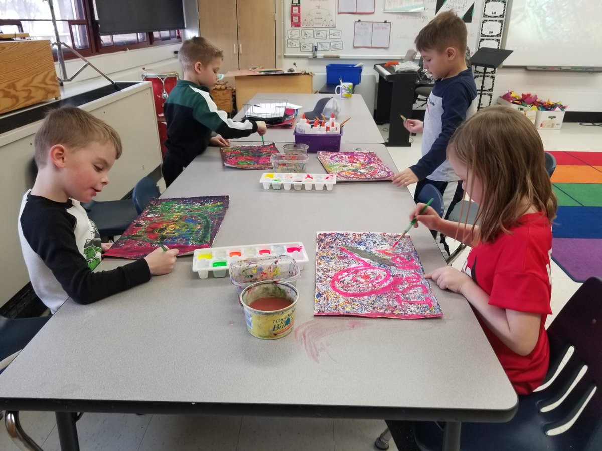 SDMConsolidated's tweet photo. Kindergarteners love art class! Check out these hard-working artists @MrCalvertArt ! #MiltonPride https://t.co/M4pdmBdEP3