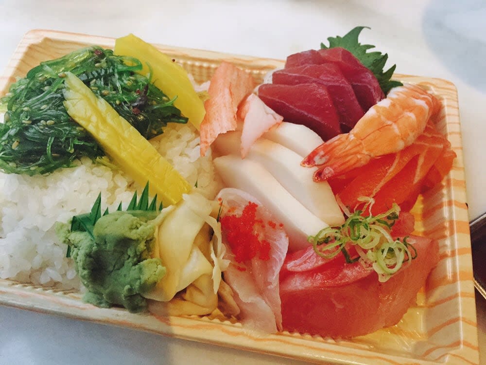 Fresh, flavorful, and right in Times Square! #AzukiSushi is a must! 😋🍣