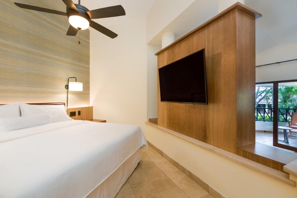 WestinConchal's tweet photo. Descubre todo lo nuevo que nuestras Premium Jr. Suite y Family Jr. Suite tiene para ti.
#WestinPlayaConchal https://t.co/wW5mNbqIve