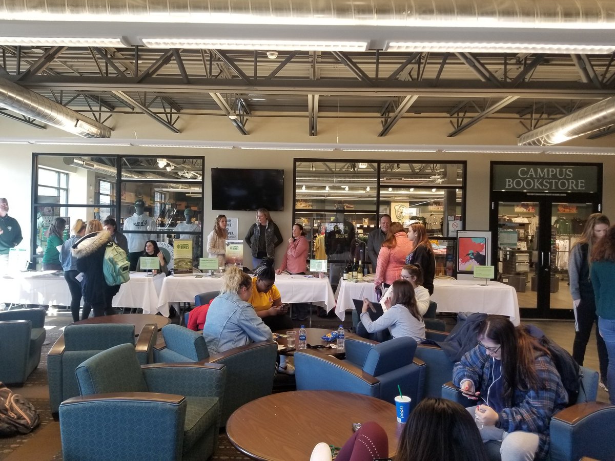 FieldPeriod's tweet photo. The Summer Camp & Part Time Job Fair is happening right now in the Keuka Commons!! #FieldPeriod #KeukaCollege https://t.co/Tf9bStoQWY
