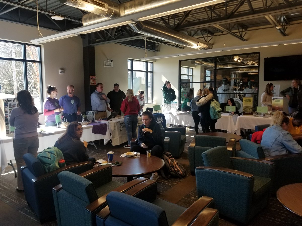 FieldPeriod's tweet photo. The Summer Camp & Part Time Job Fair is happening right now in the Keuka Commons!! #FieldPeriod #KeukaCollege https://t.co/Tf9bStoQWY