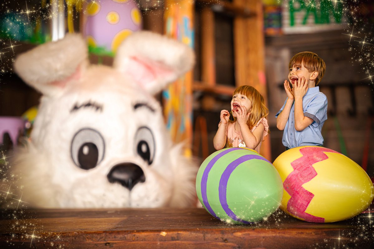 MagicalEncount1's tweet photo. AAAHHH WE'RE SO TINY! 🐇😱🥚Book yourself a spot in our limited time only Interactive Easter Experience, now at https://t.co/wim6NuG3ya
.
#easter #easterphotography #easterbunny #eastereggs #shrunk #children #familyphotography #experience #spring #newjersey #magicalencounters https://t.co/txPjHSjAsi