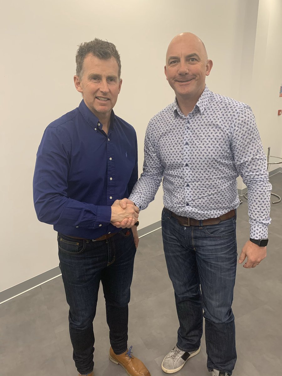 GreenfieldRec's tweet photo. What a day @RecCanaries in #Birmingham. There is only one word to describe @Nigelrefowens #ledgend. Absolute pleasure in meeting him https://t.co/486gqLYhh0