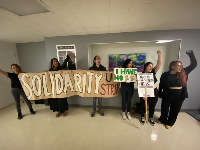 View image on Twitter