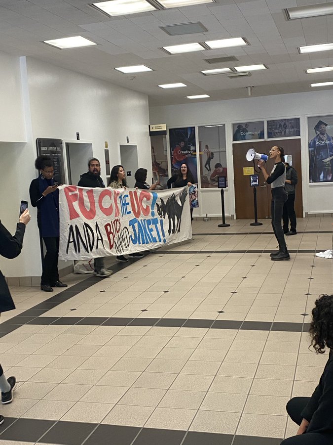 View image on Twitter