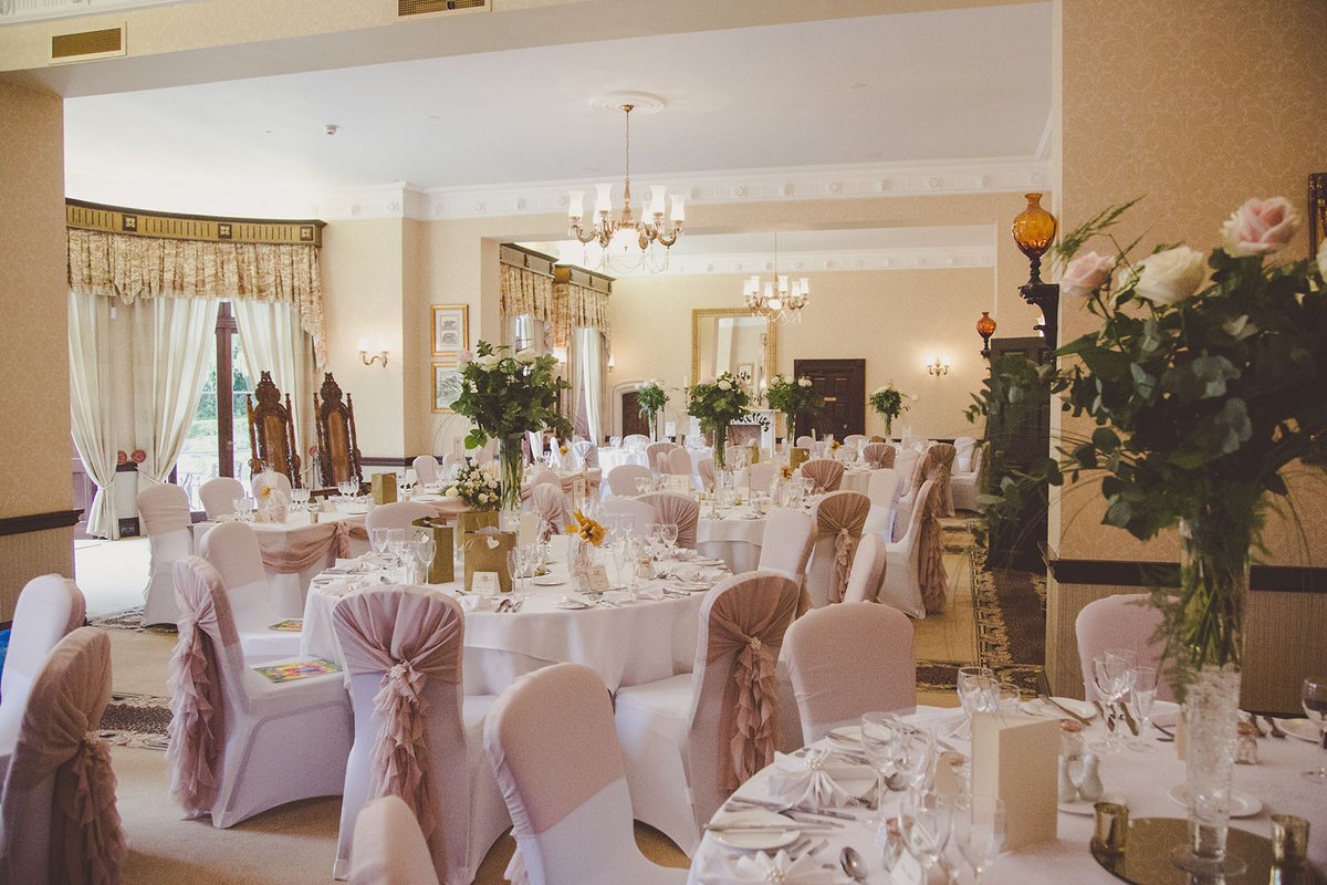The perfect wedding venue in the heart of the Worcestershire countryside! 💍

Check our three impressive venues...

safarivenues.co.uk/weddings 

#WorcestershireHour