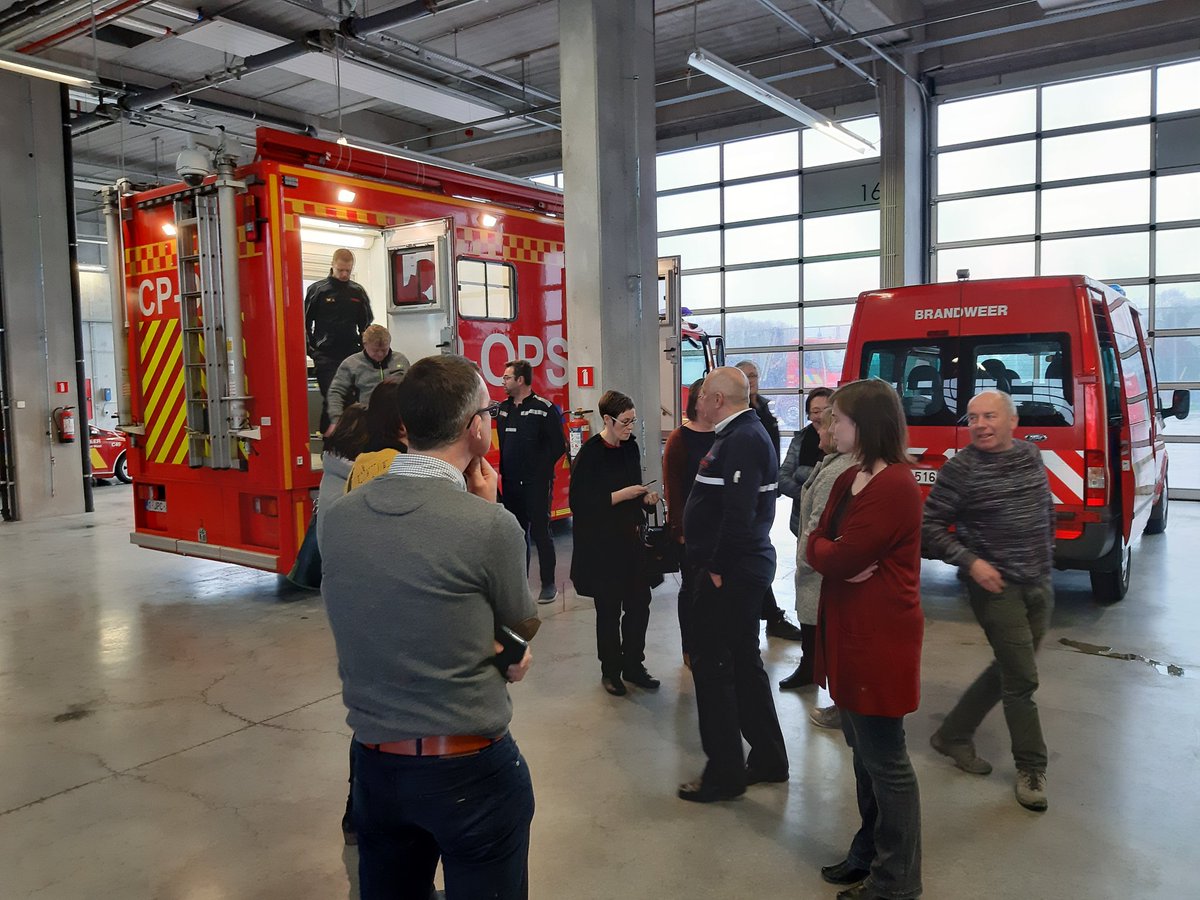 Tomketelslegers's tweet photo. Het overleg #crisisbeheer NPC-HVZ @BrandweerZvbw ineens gekoppeld aan een bijscholing over de Zonale Dispatching en de #CPOPS. #noodplanning #werkenaanefficientie #hetmoetnietaltijdcoronazijn @ElmarDeGeyter https://t.co/xMqatwY54s