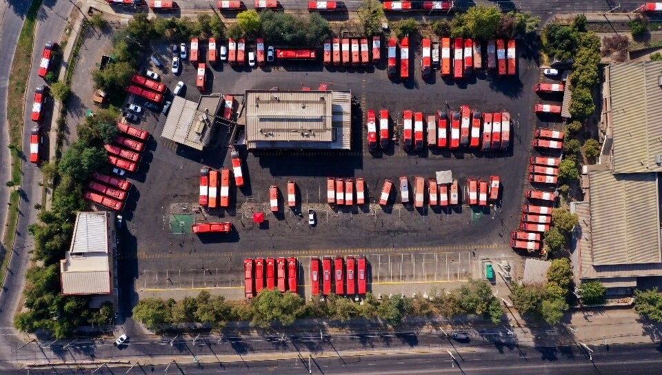 NEoT_official's tweet photo. On Sunday 1 March, 25 electric buses financed by NEoT Green Mobility were inaugurated in Chile. These 25 buses will be operated by @TransdevChile in the city of Santiago.
#electricmobility #greencities #energytransition https://t.co/Z6CrrDsSMx