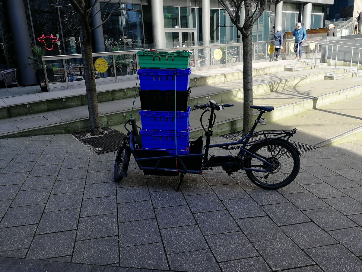 LastMileManc's tweet photo. Stacked orders no problem with the Riese &amp; Müller Load  75! #Manchester #CargoBikes #zeroemission #Bosch #mcr #Courier #lastmile https://t.co/USvhA4uTRz