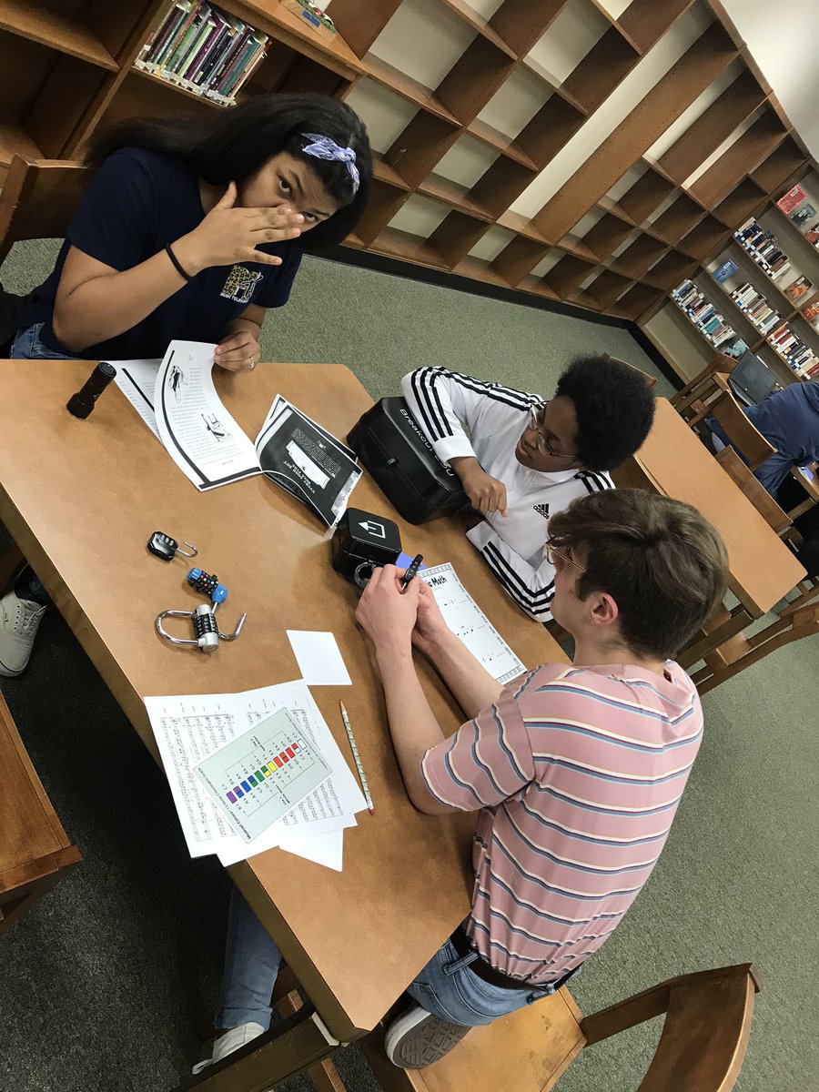 gbcatslibrary's tweet photo. Mr Vogler’s Orchestra class! We enjoyed our first musical breakout! @Gbhwildcats https://t.co/Bs8KsBI0aC