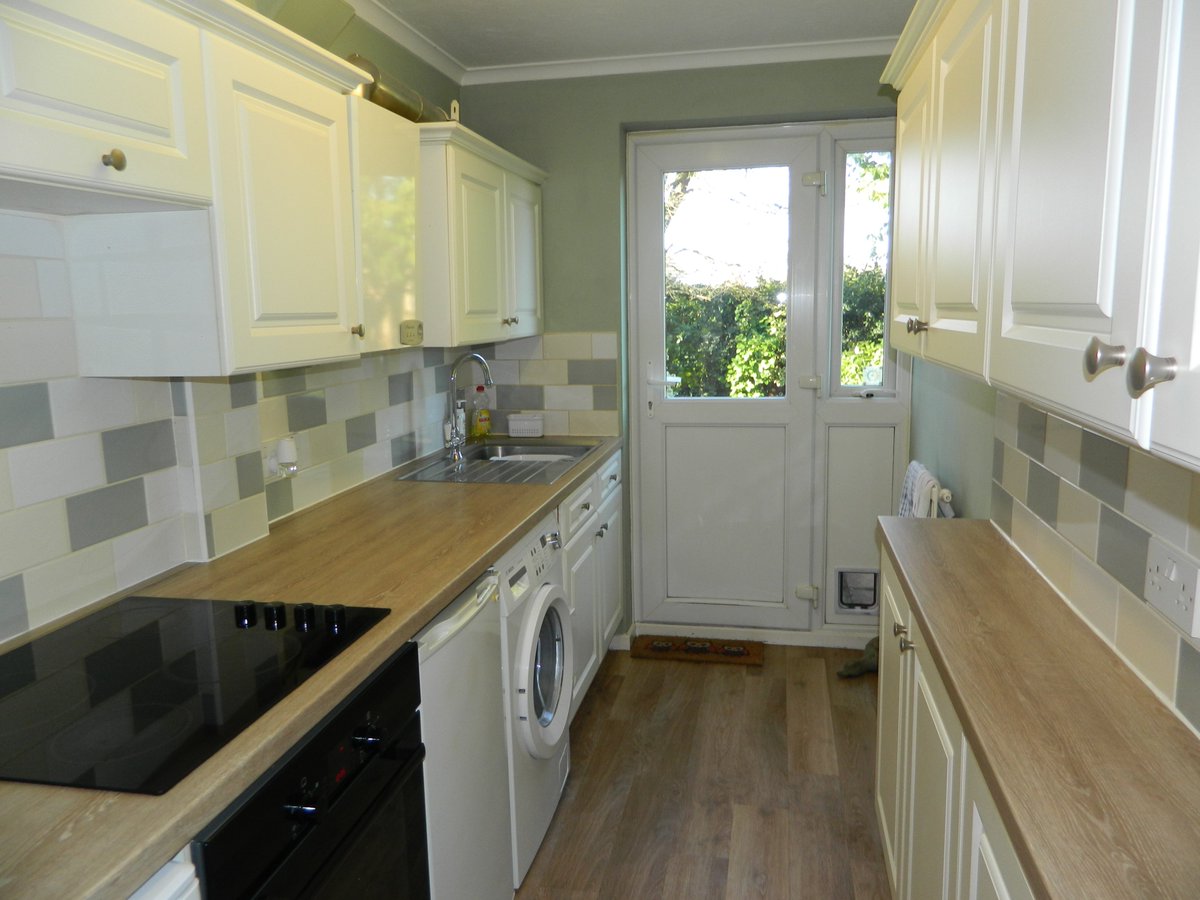 ShuttleworthBex's tweet photo. Another Sold. March is looking good so far. Call us on 01424 730530 for ALL your property needs. #bexhill#sold#estateagents#propertyexperts https://t.co/hTRsZckTIC