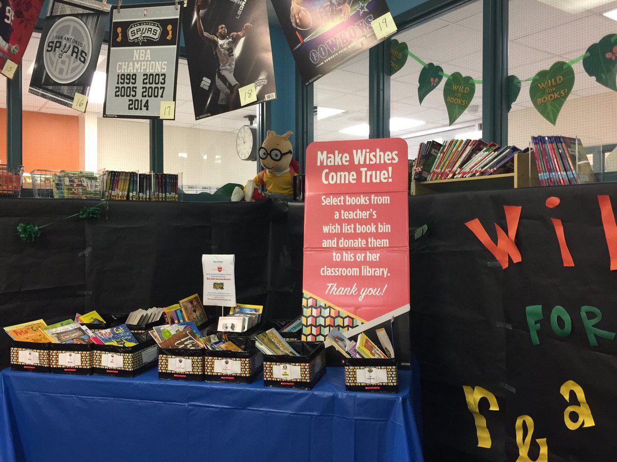 wre_library's tweet image. JOIN OUR FAMILY NIGHT TONIGHT 5-7PM ⁦@PickettPioneers⁩ Thanks ⁦@PickettPta⁩ for providing refreshments! STEM NIGHT, BOOK FAIR, GT Showcase, #PhysicsCircus &amp;amp; much more to buzz about #familynight #GISDLibraries #SupportOurPioneers #GISDproud