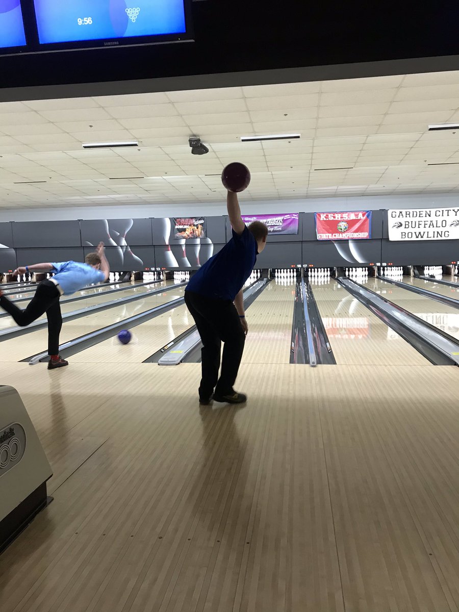 AndreaHarrisSH's tweet photo. Congratulations Spencer on your 607 series and making it to STATE 🏆 https://t.co/6QFWHlxaOz