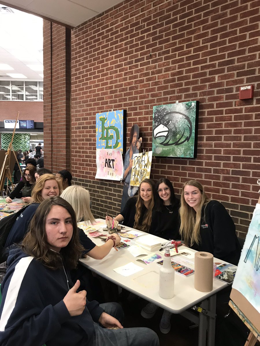 artwithalmeida's tweet photo. Art Club is hosting a free walk-up Monoprinting workshop during all lunches today for Big Art Day!!! Celebrating quality art education in Texas #bigartday20 #ldhsvisualarts @TXarted @LDHSVisualArts @LakeDallasISD @LakeDallasHigh https://t.co/smUUVrFiL2