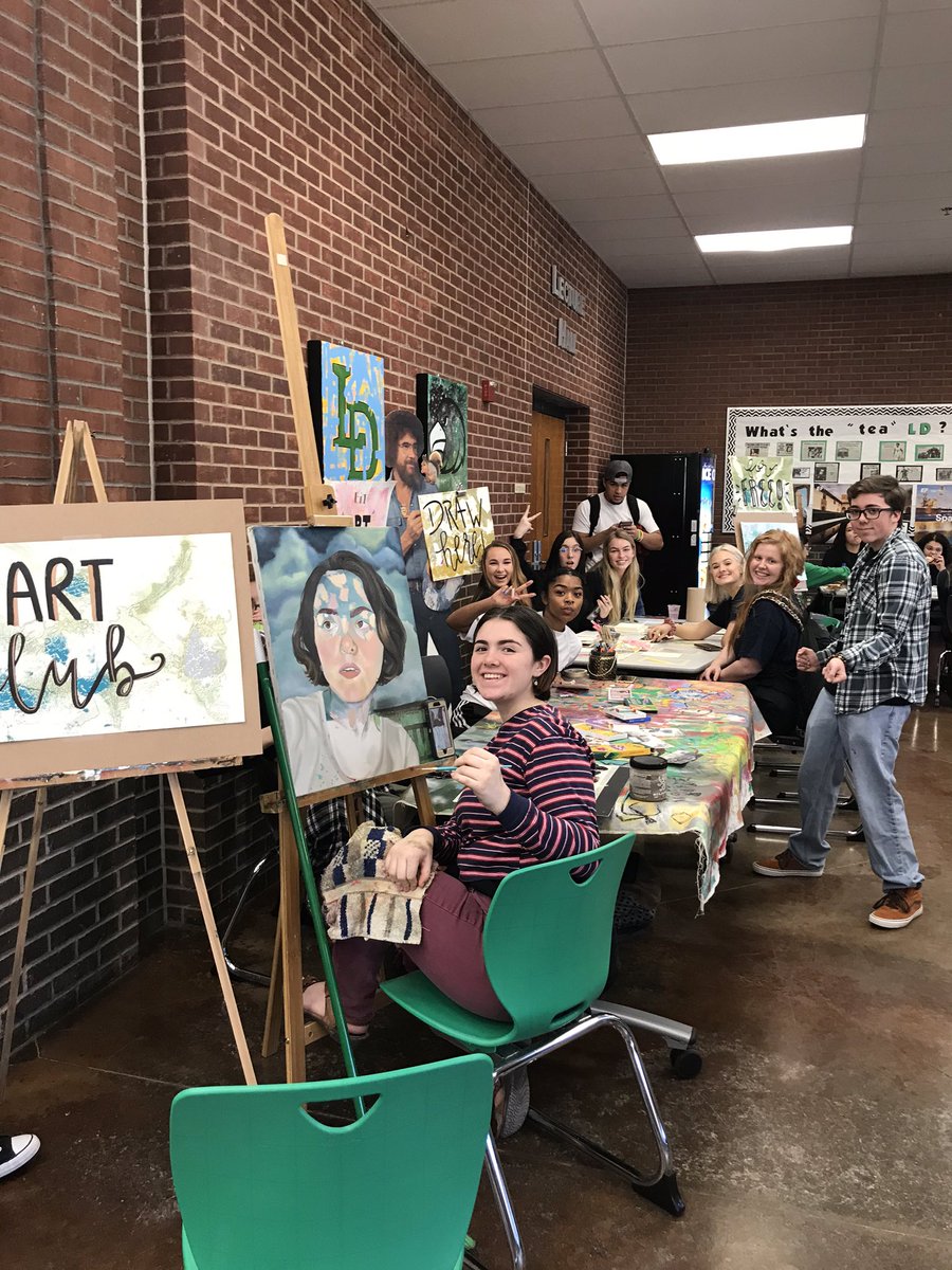 artwithalmeida's tweet photo. Art Club is hosting a free walk-up Monoprinting workshop during all lunches today for Big Art Day!!! Celebrating quality art education in Texas #bigartday20 #ldhsvisualarts @TXarted @LDHSVisualArts @LakeDallasISD @LakeDallasHigh https://t.co/smUUVrFiL2
