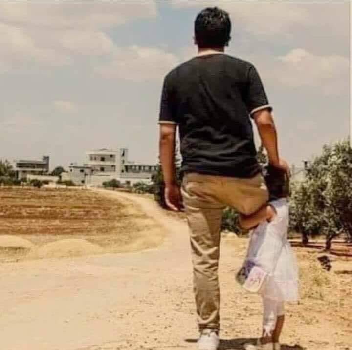 mnaw7's tweet photo. كان الإمام أحمد بن حنبل إذا بلغه أن أحد أصحابه رزِق ببنت قال :

" أخبروه أن الأنبياءَ آباءُ بنات " 👶
.
و لا يزال الرجل عقيمًا من الذّرارِي؛ 
حتىٰ يوهب البنات، وإنْ كانَ لهُ مِائة منَ الأبنَاءِ
.
وقالوا : 
ان البناتَ ذخائرٌ من رحْمةٍ وكنوزُ حبٍّ صادقٍ و وَفاء .. 😍
. https://t.co/EDDmcqWLWw