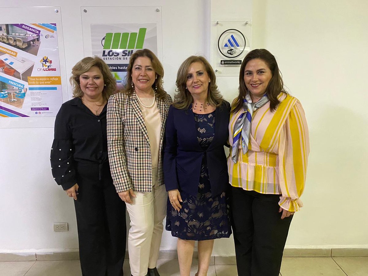 AmexmeObregon's tweet photo. Toma de protesta de nuestra amiga y Socia AMEXME Miroslava Serrano Coronel, como parte de la mesa directiva en CANACO, felicitaciones en tu nuevo cargo y compromiso. https://t.co/bq7NZePdZa