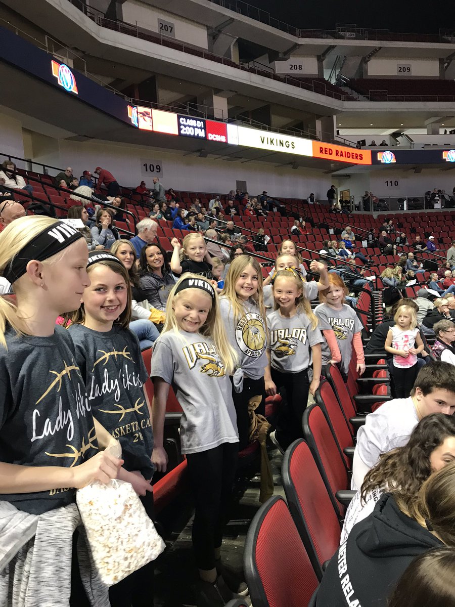 These future <a href="/VikingsNW/">NWVikings</a> are cheering their 💕 out! Lets go Vikings!!🏀🏀🏀. <a href="/NW1Rschool/">1R School</a> #ginwvikings