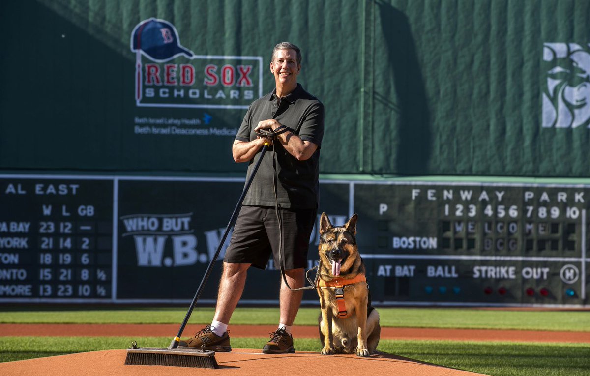 Don't miss a presentation by David Mellor, Senior Director of Grounds at <a href="/fenwaypark/">Fenway Park</a>, happening at 10:45 am during our annual Customer Appreciation Day. The presentation will be followed by a book signing! content.northeastnursery.com/customer-appre…