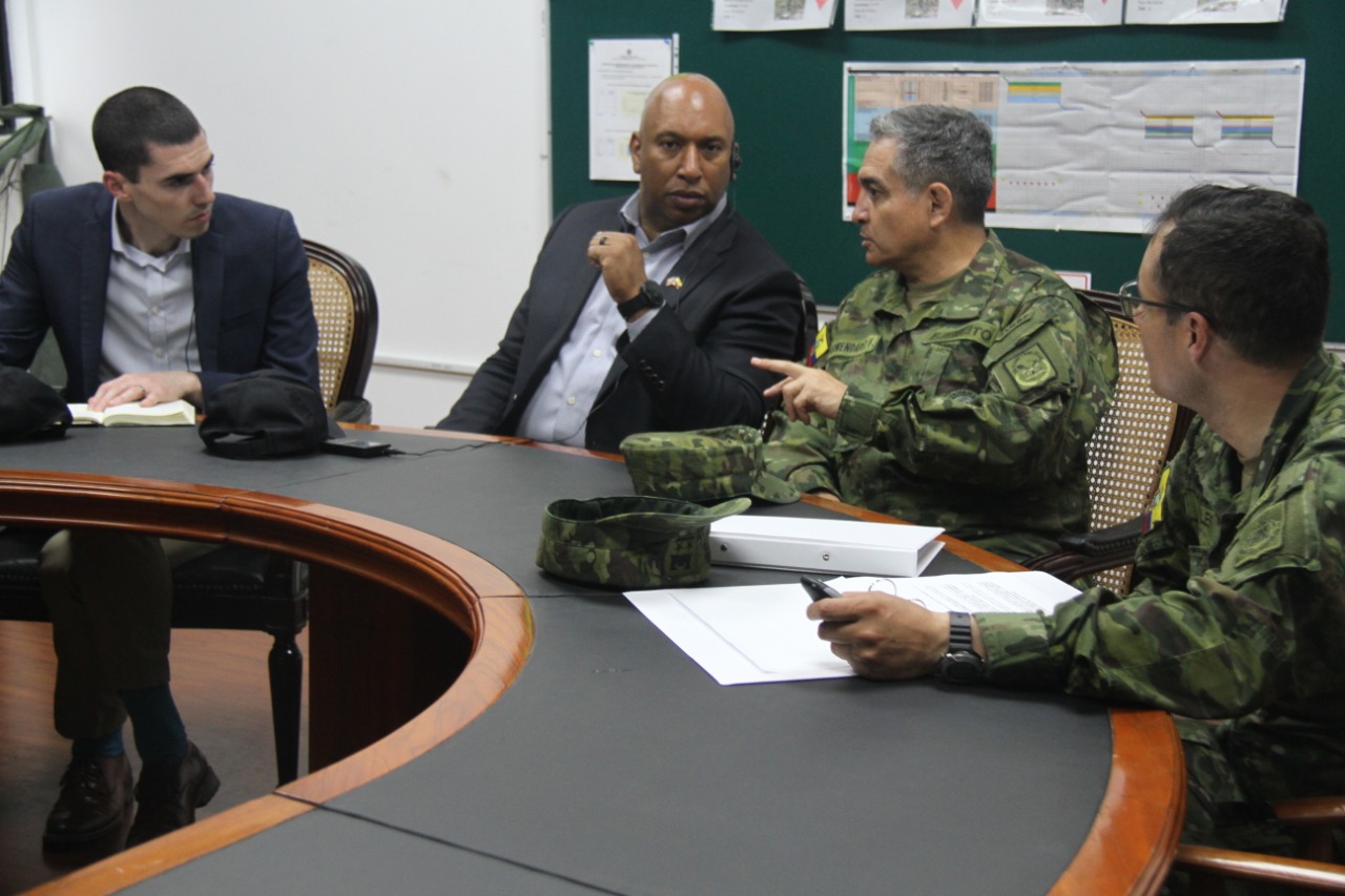 httpspbstwimgcommediaESXOF_tWkAAsWtvformatjpgnamelarge