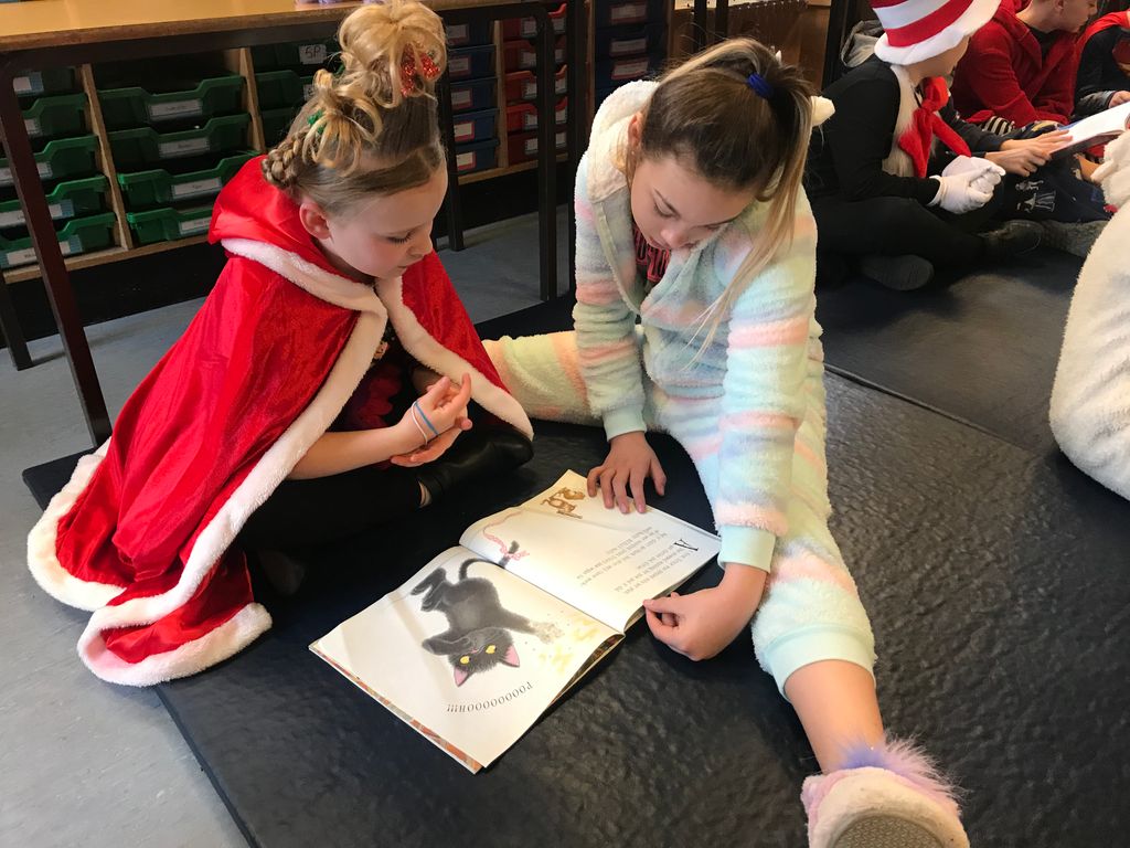 Battyeford's tweet photo. Our first session of Year 6 and Year 2 partnering up for World Book Day is underway! https://t.co/p9yhjDQD9o