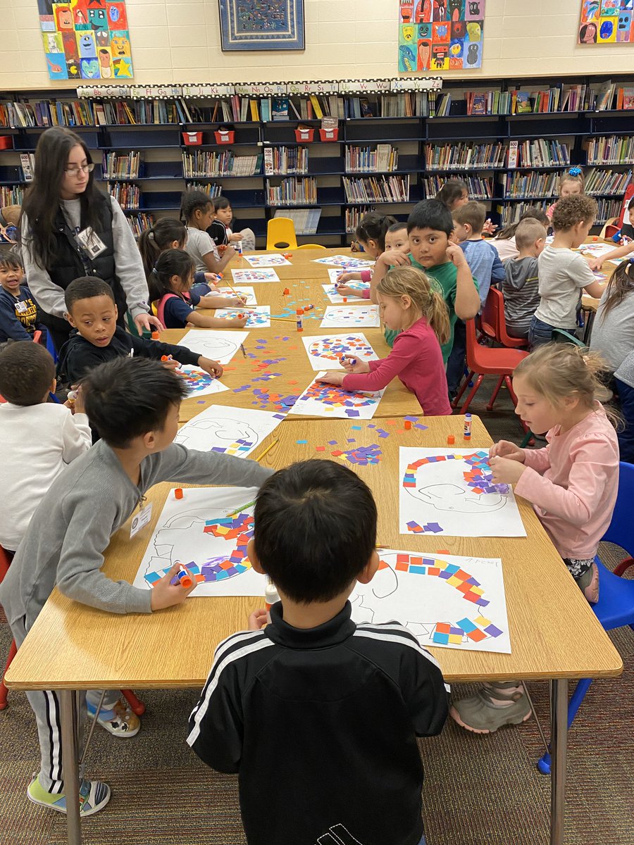 kaheuer's tweet photo. Read #elmer to my kindergarten friends yesterday and today we created him! @PalmerLakeElem @KilJennyPL @MrsWilliamsPL @ISD279 #279libraries #pltweets https://t.co/BbygyU73UK